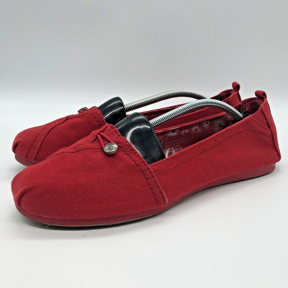 Mad Paw Red Canvas Women's size 10M Slip On Flats Lightweight Comfort Shoes - Picture 1 of 10